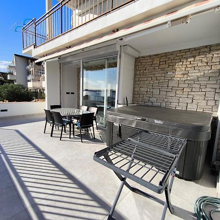 Astramaris Apartments Donji Okrug  Dış mekan fotoğraf