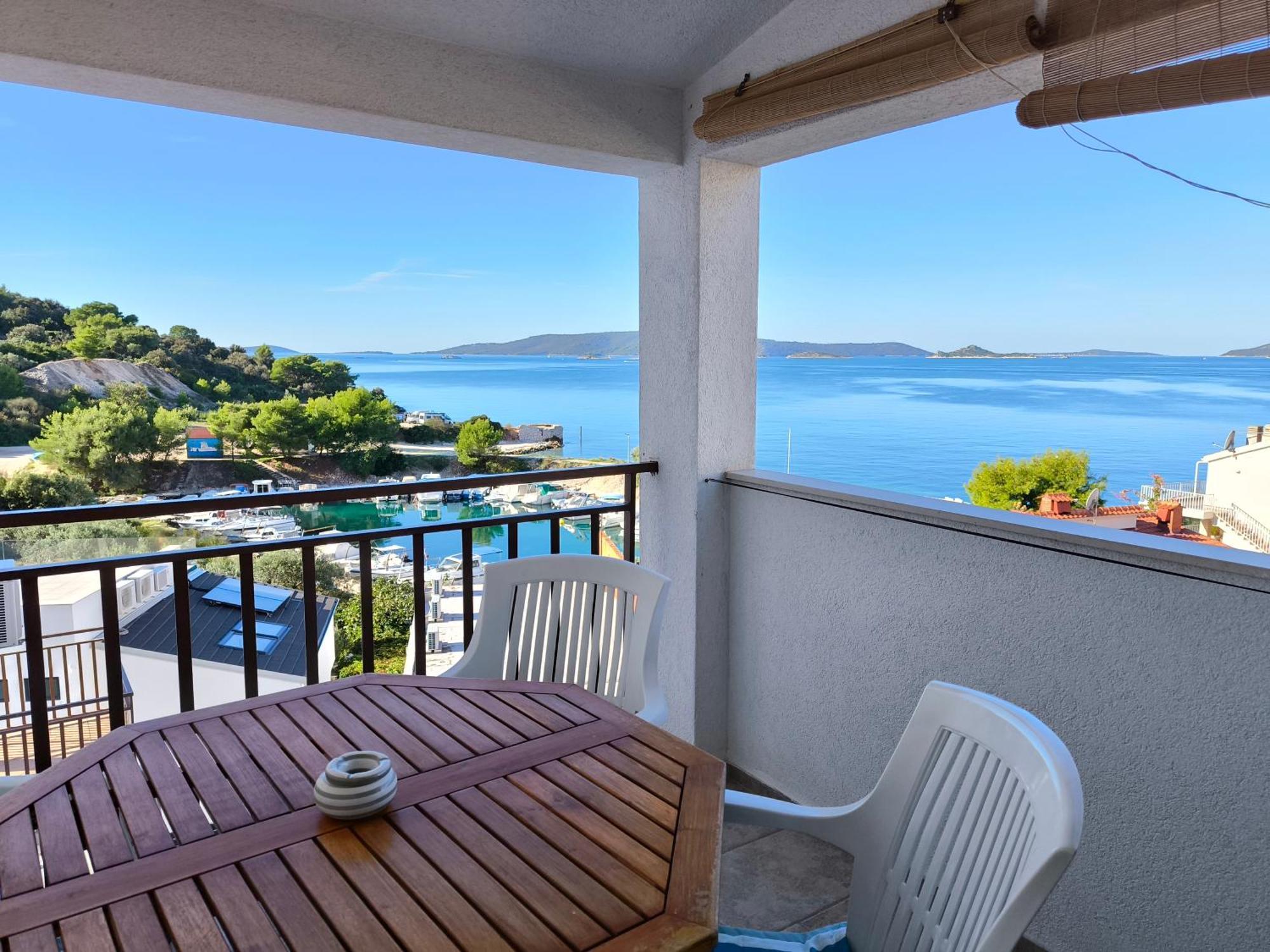 Astramaris Apartments Donji Okrug  Dış mekan fotoğraf