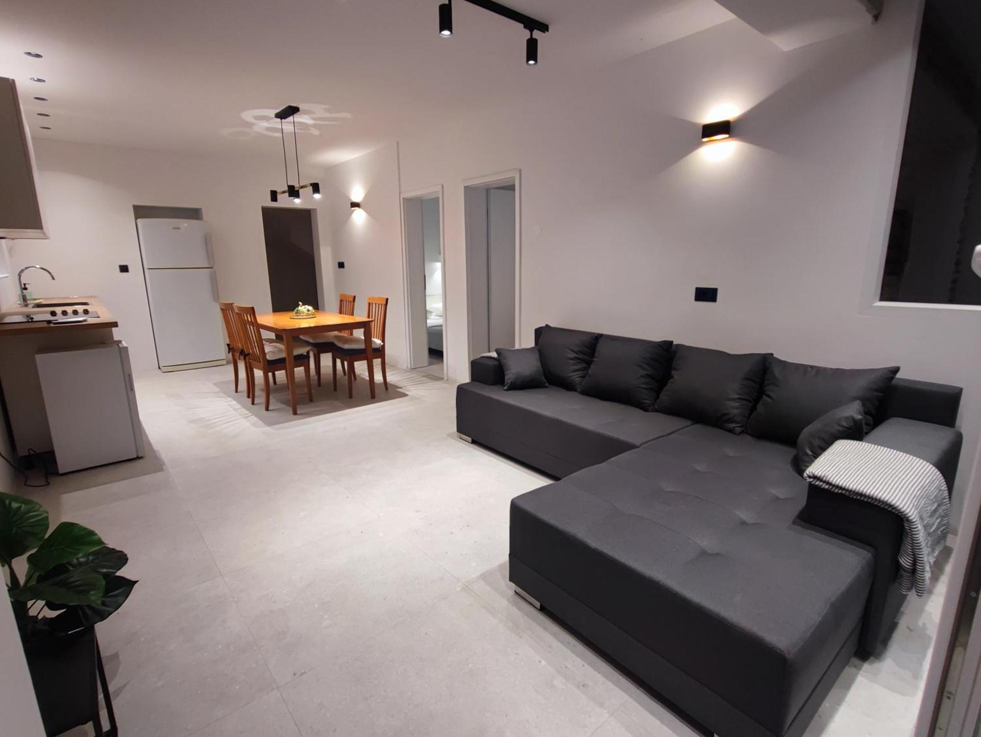 Astramaris Apartments Donji Okrug  Dış mekan fotoğraf