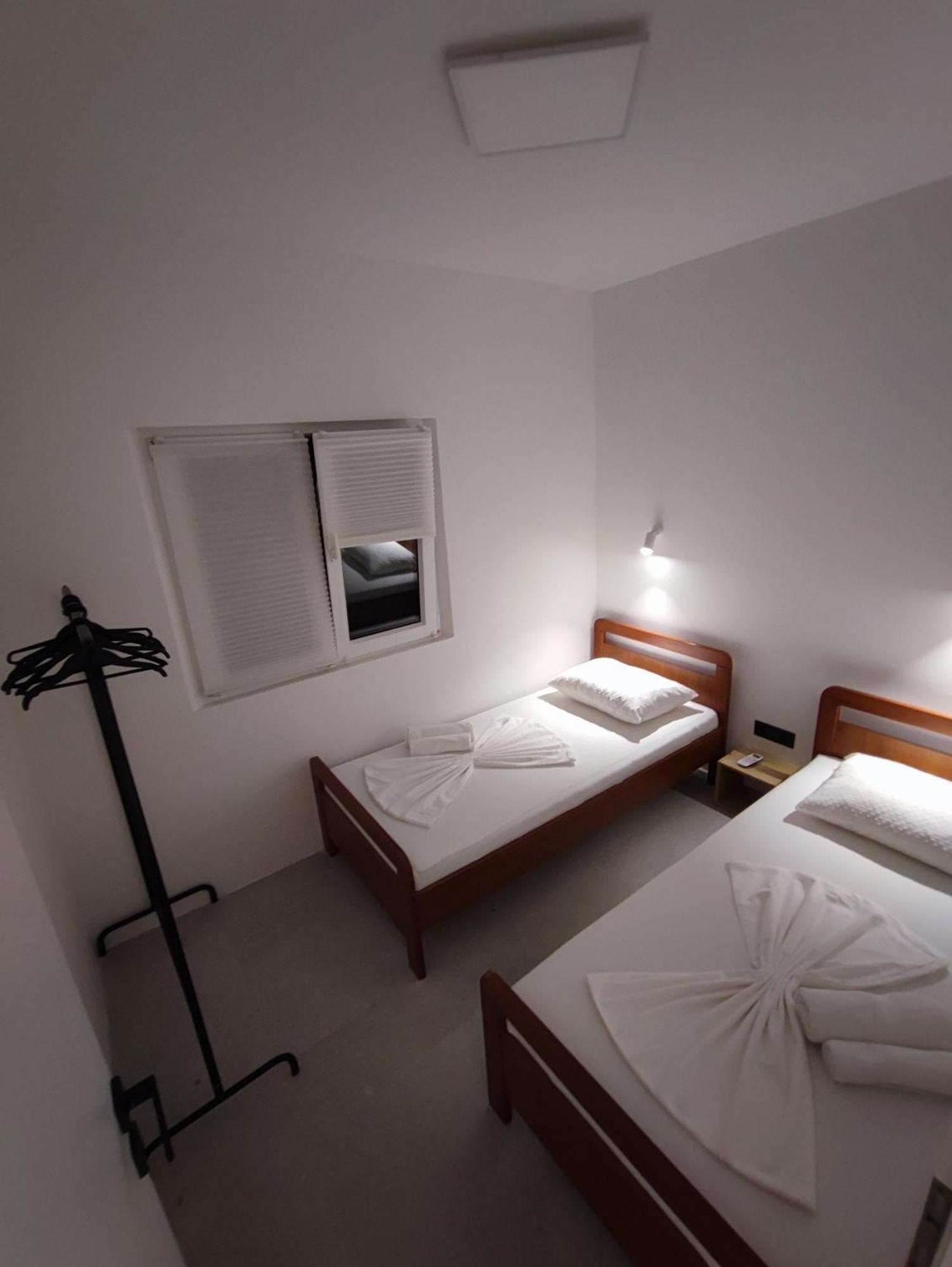 Astramaris Apartments Donji Okrug  Dış mekan fotoğraf