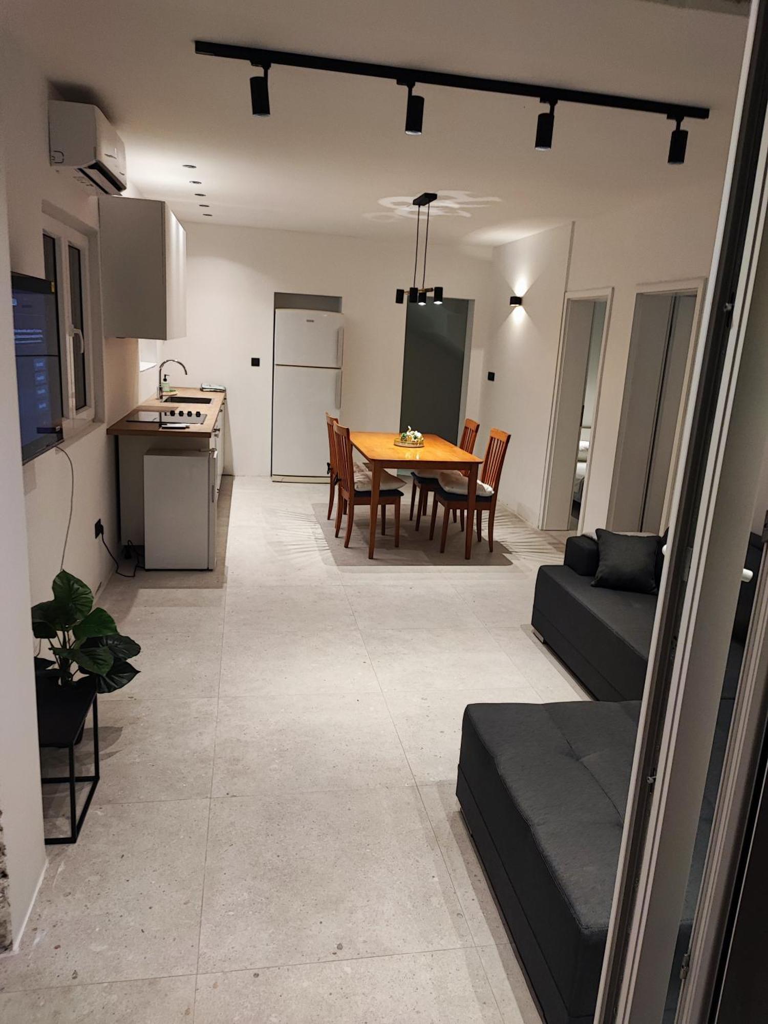 Astramaris Apartments Donji Okrug  Dış mekan fotoğraf