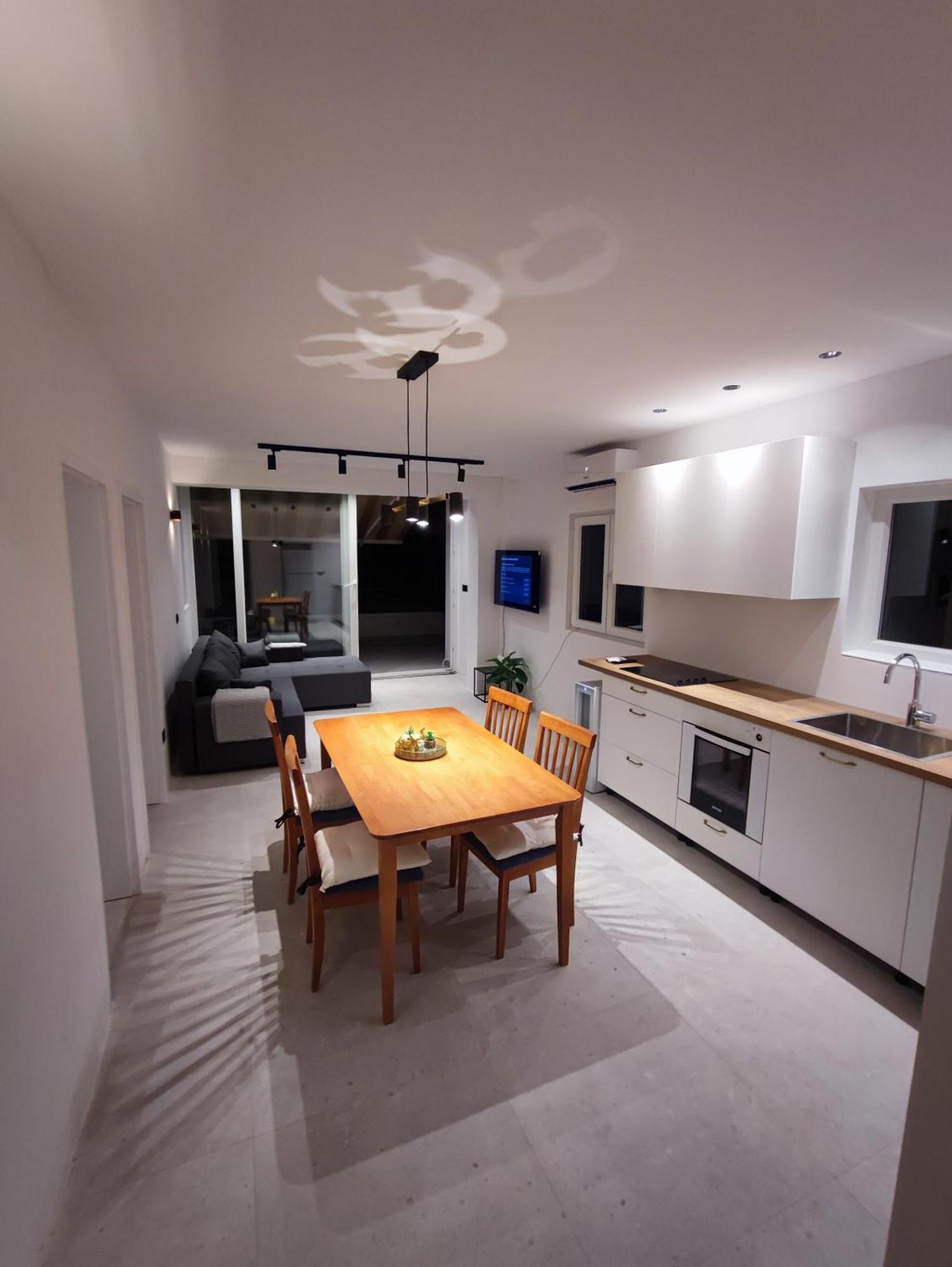 Astramaris Apartments Donji Okrug  Dış mekan fotoğraf