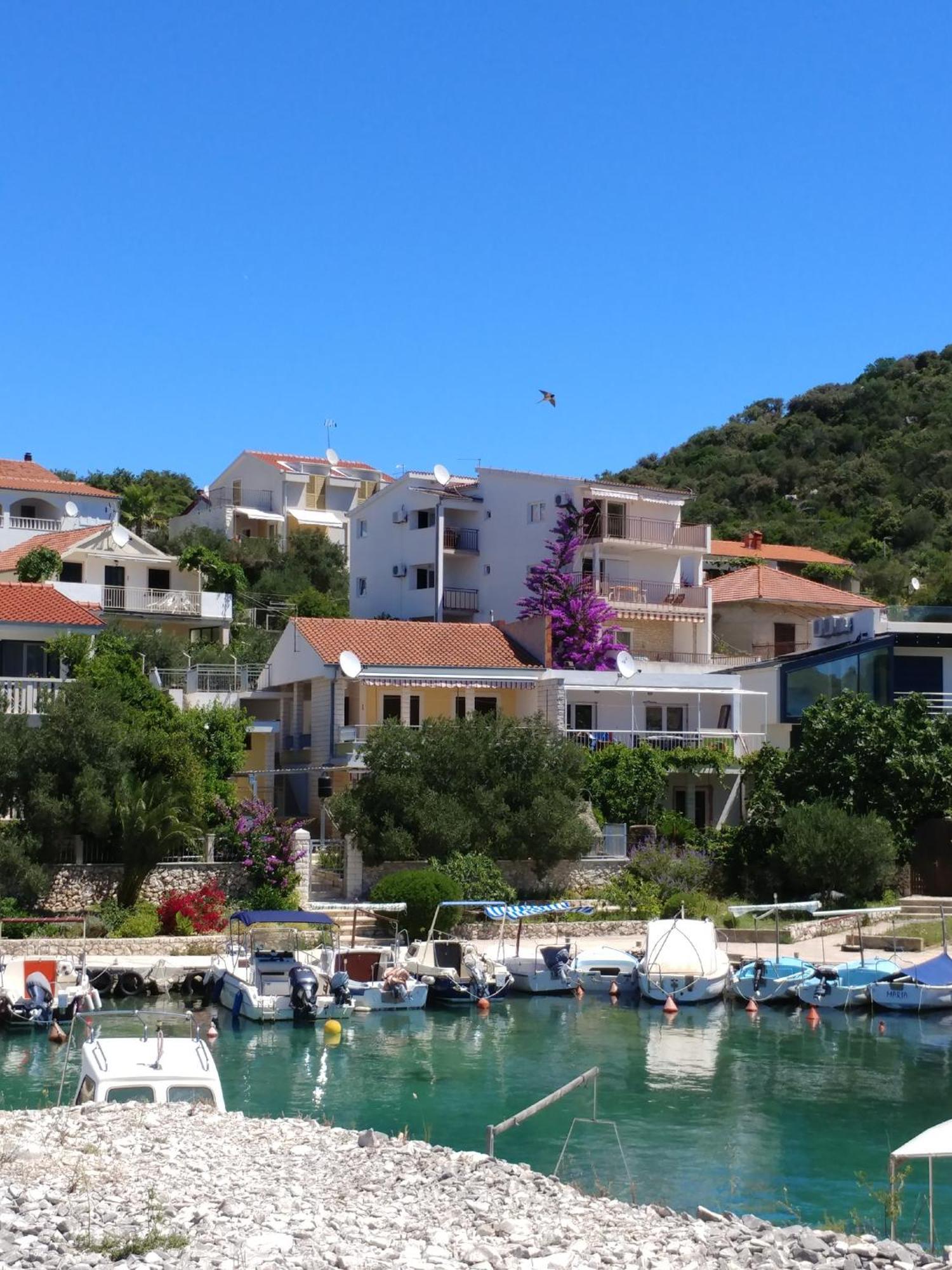 Astramaris Apartments Donji Okrug  Dış mekan fotoğraf